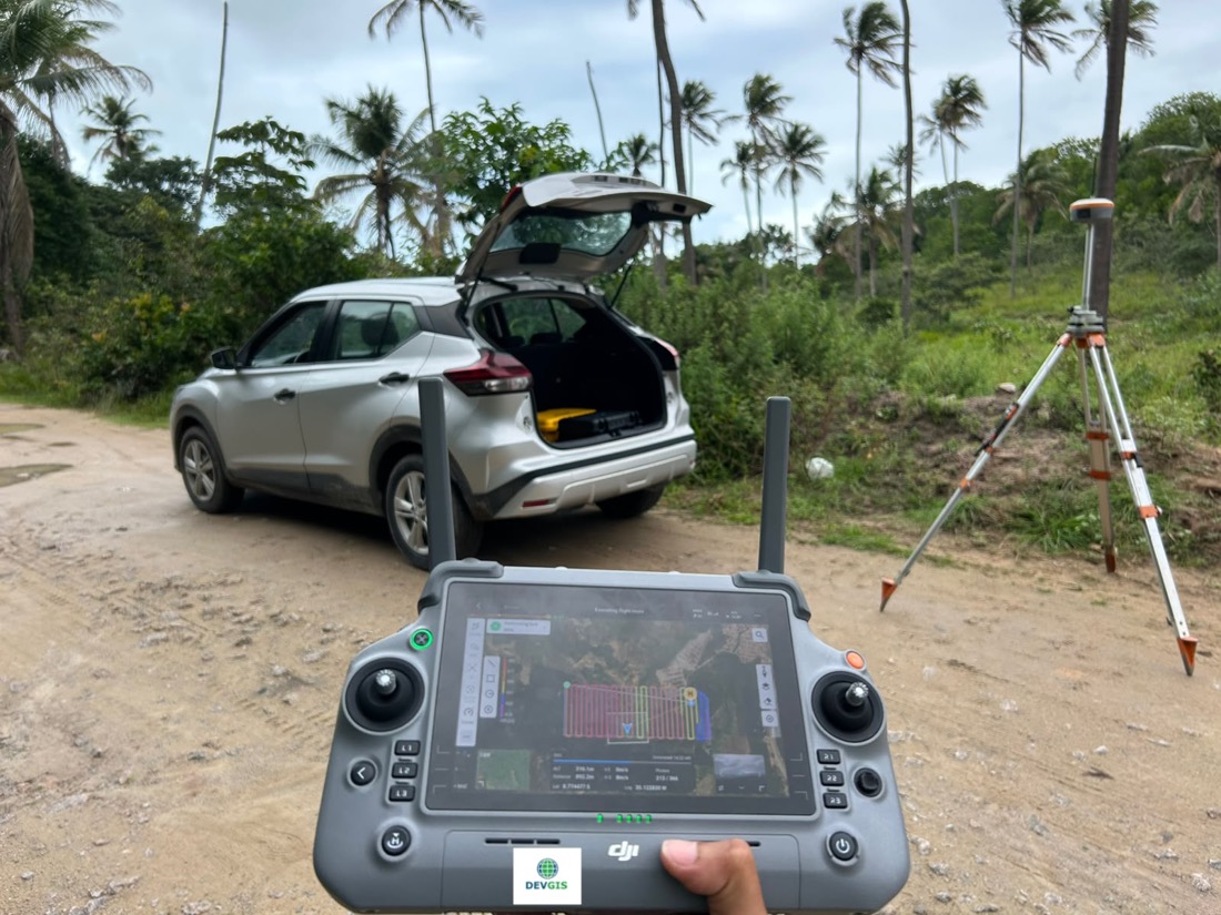 Levantamento aéreo com drone e base GNSS — DevGis